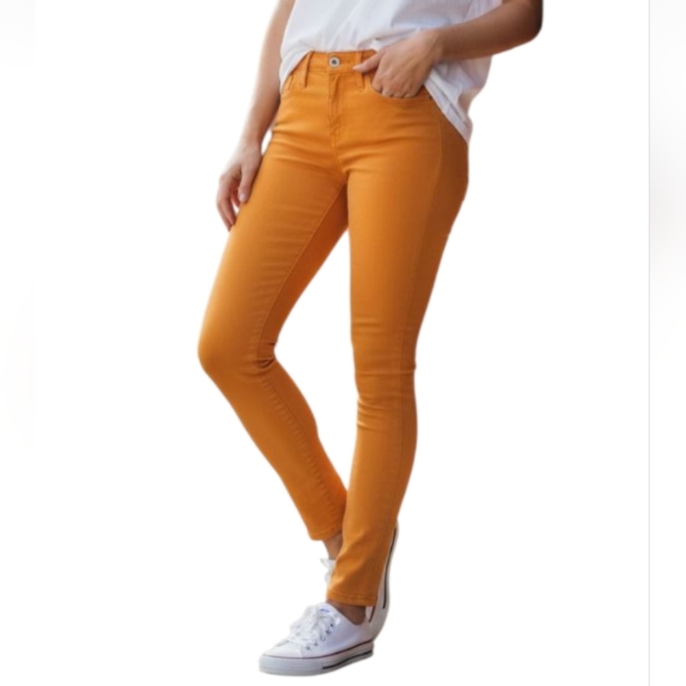 "Universal Thread" Misses (6) Excellent Condition! High Rise Skinny Jeans